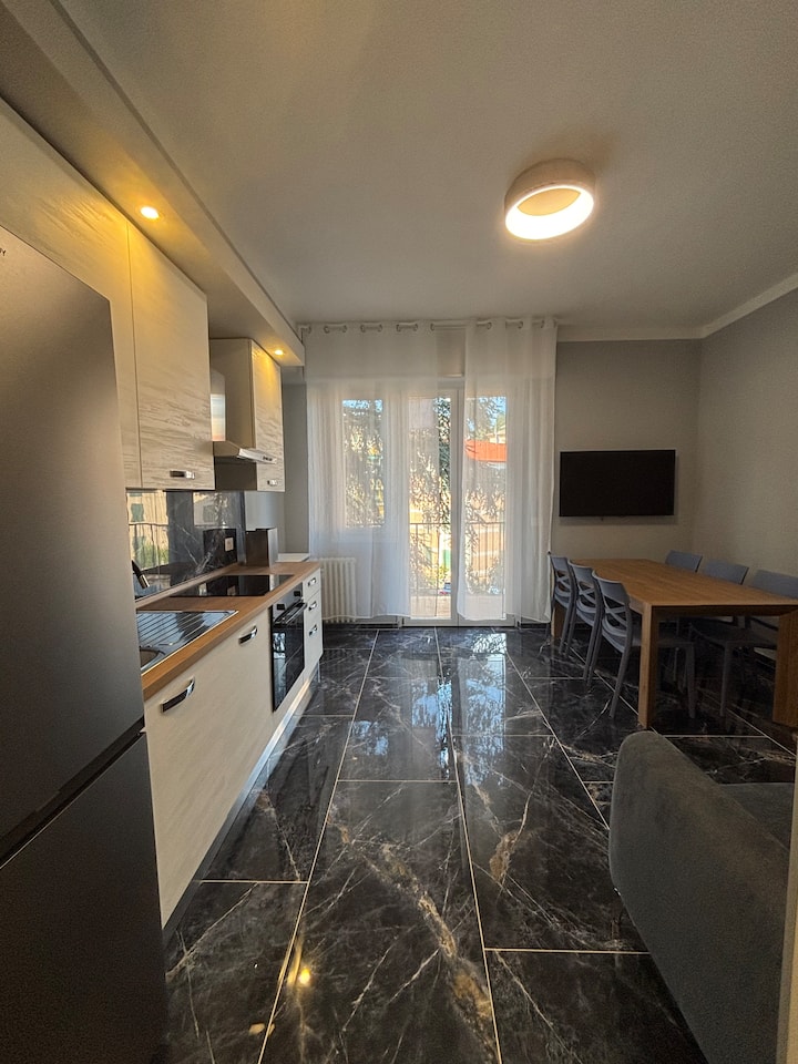 Casa Roma Blu Arenzano Reg.liguria
010001-lt-0624 - Cogoleto