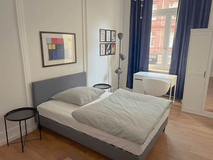 Modern Room In Münchener - Frankfurt