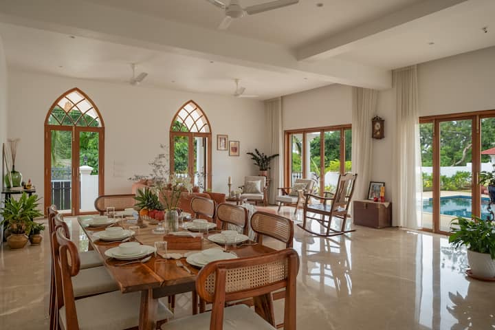 Dining area image 3