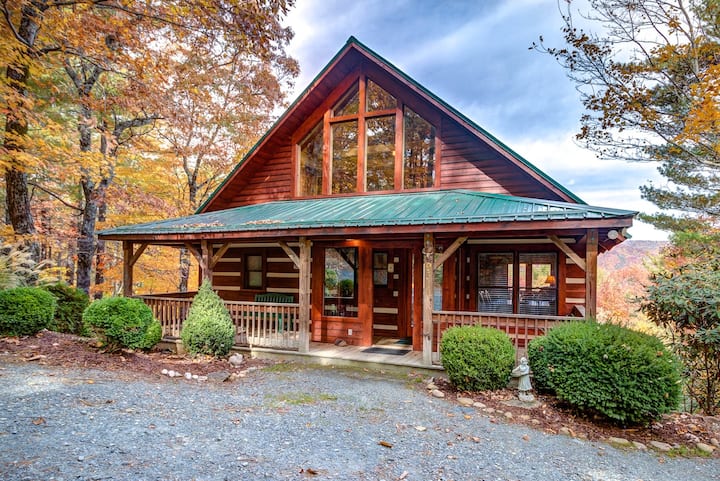 Ollie's Overlook  Fabulous Multi-level Cabin Locat - Blowing Rock, NC