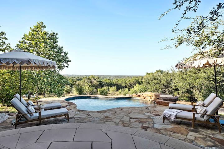 Vista Sol Ranch | Pool, Outdoor Kitchen & Views - Dripping Springs, TX