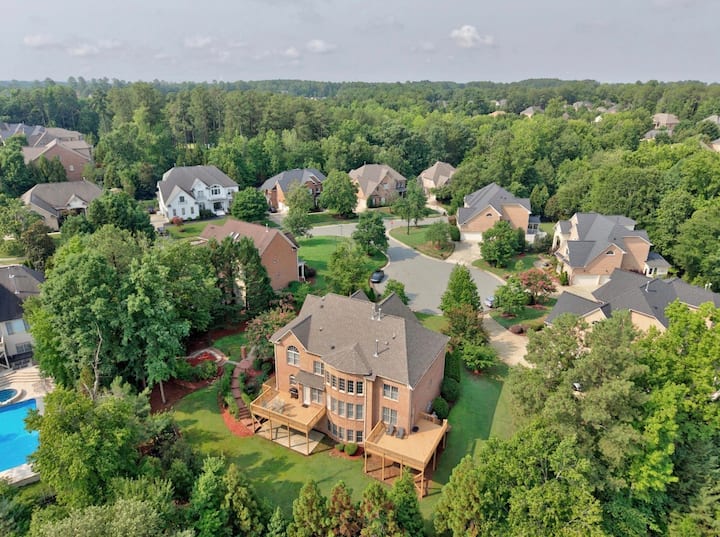 Executive 5br Cary Retreat | Luxury Living - Cary, NC