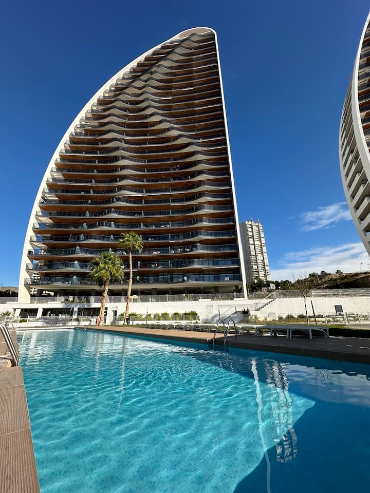 Sunset Waves Breeze 2 - Benidorm