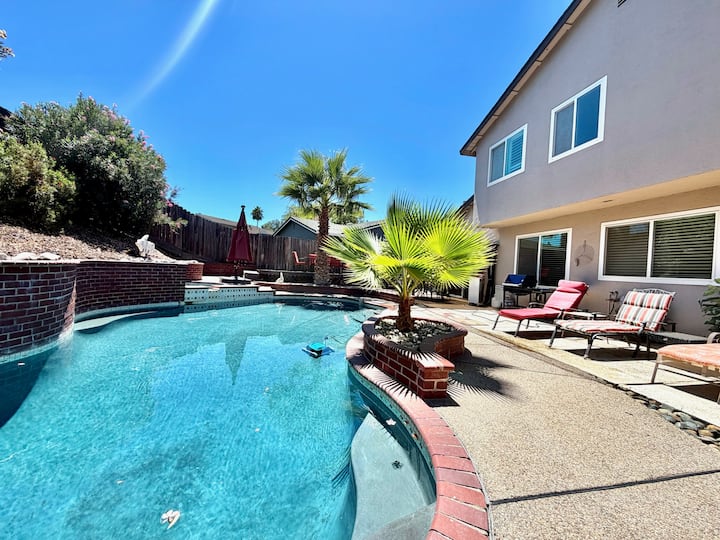 Summer Pool Hot Tub For 12 People - Citrus Heights