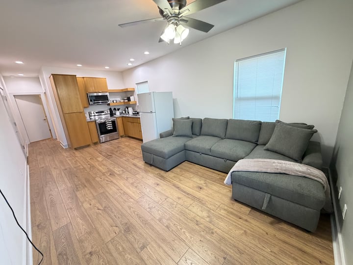 The Carriage Apt - King Bed / Across Acu - 阿比林