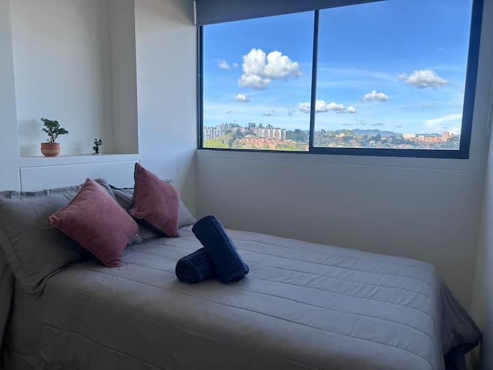 Apt A10 Minutos Aeropuerto, Piscina, Jacuzzi & Gym - Rionegro