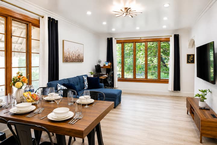 Falls Haven | Cozy 2br, 1ba Home Near The Falls - Niagara Falls, NY
