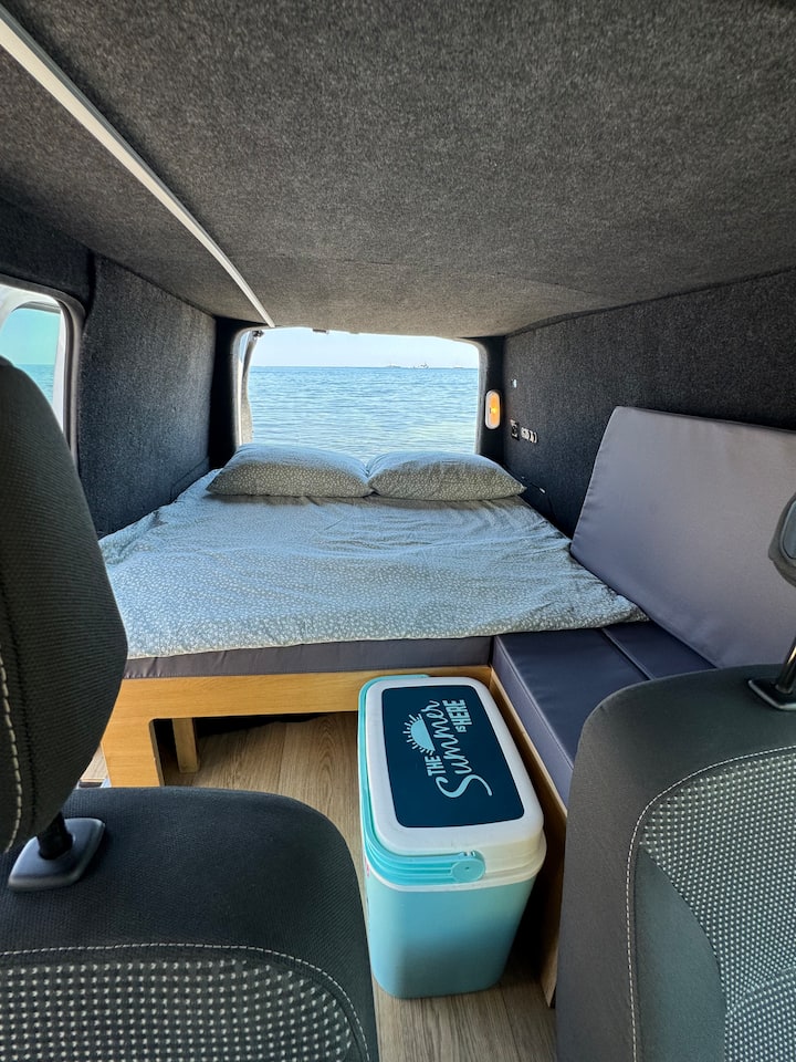 Minivan Candycane Sardinia City Compact Camper - Olbia