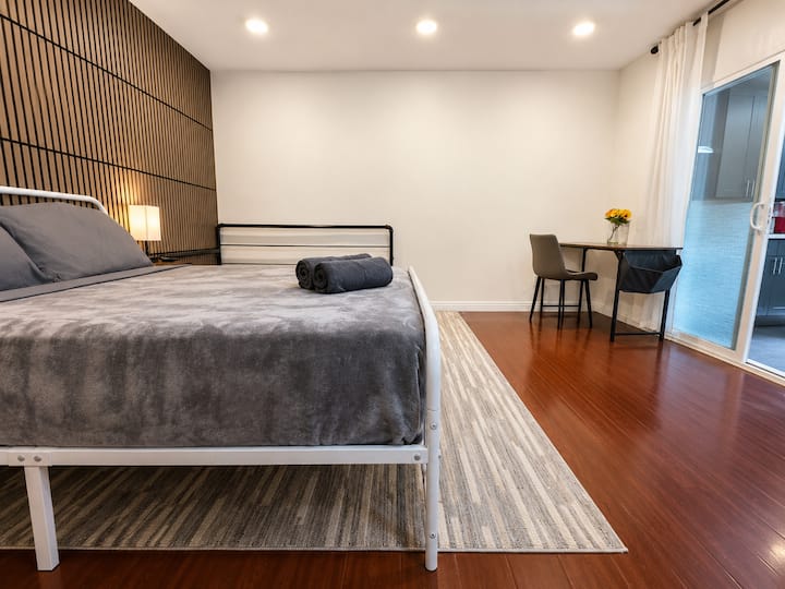 Modern Studio | Full Kitchen | 2 Beds L Parking - El Monte, CA