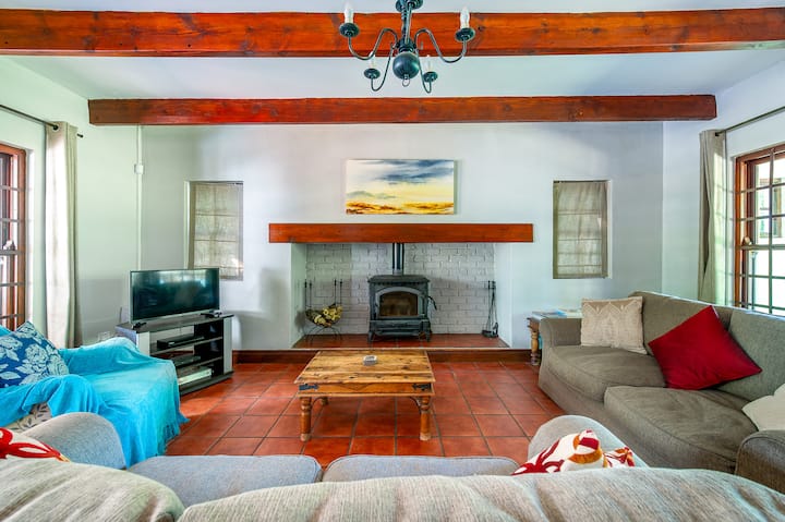 Heron House - Self-catering With Pool - Greyton
