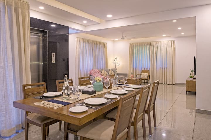 Dining area image 1