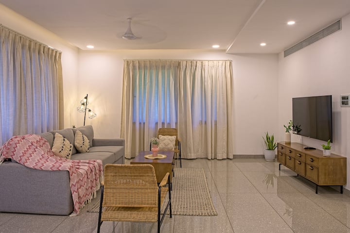 Living room image 5