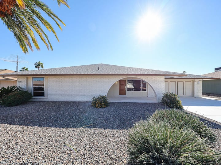 Modern Gem I 3br, Ensuites, Fenced, Sunsets - Sun City West, AZ