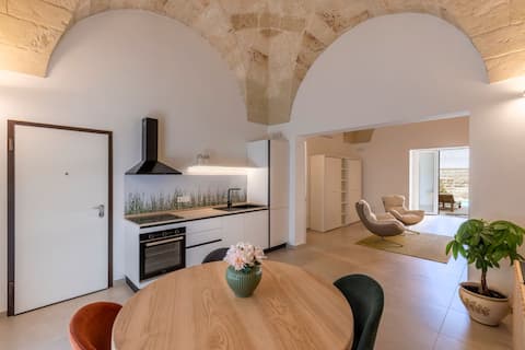 Top Airbnb: Open space with private pool - heart of Lecce a Lecce