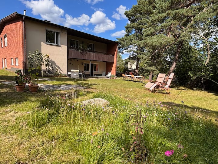 Rymlig Villa Med 4 Sovrum Nära City - Stockholm