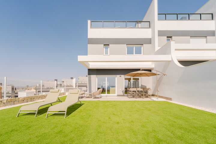 Casa Calma: Sea Views & Pool Near Benidorm - Benidorm