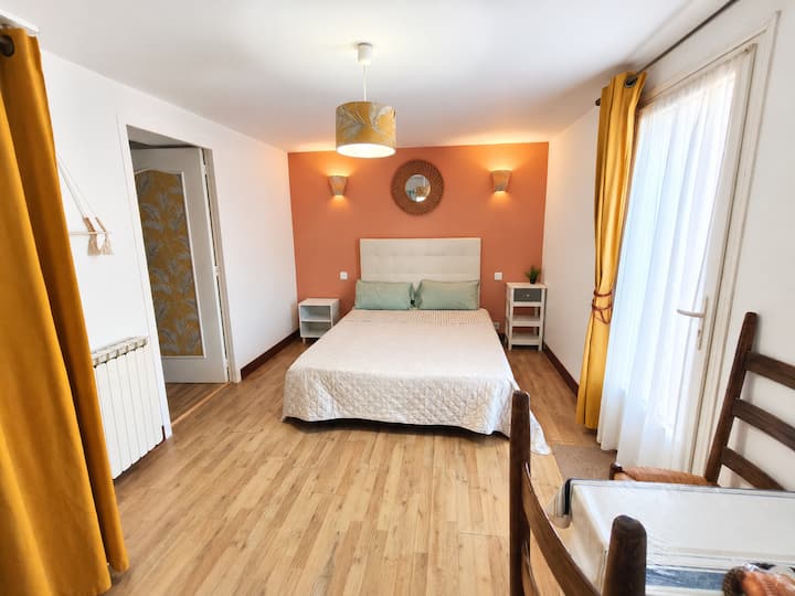 Habitación Baño, Entrada Privada, Cocina Y Parking - Hondarribia