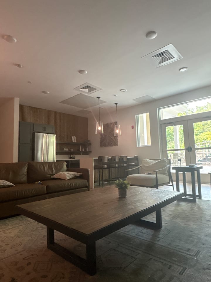 Spacious Fully Furnished Apartment, Close To Nyc - White Plains