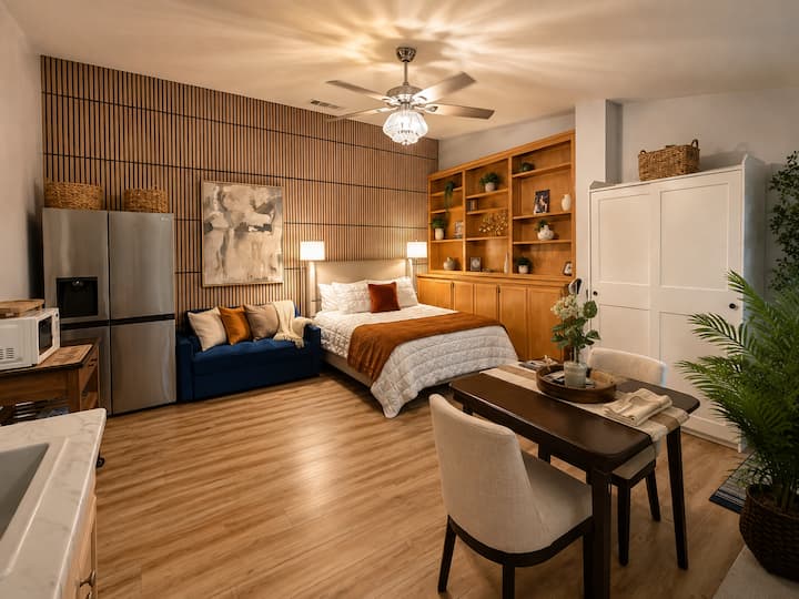 Cozy Pool View Studio Free Parking Pet Friendly - Moreno Valley, CA
