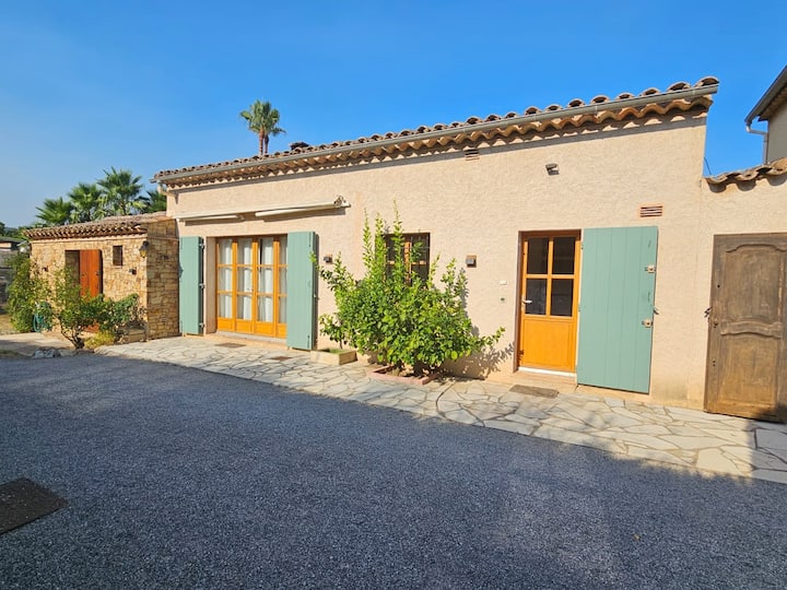 Maison De Charme à 2 Pas De La Mer - Grimaud