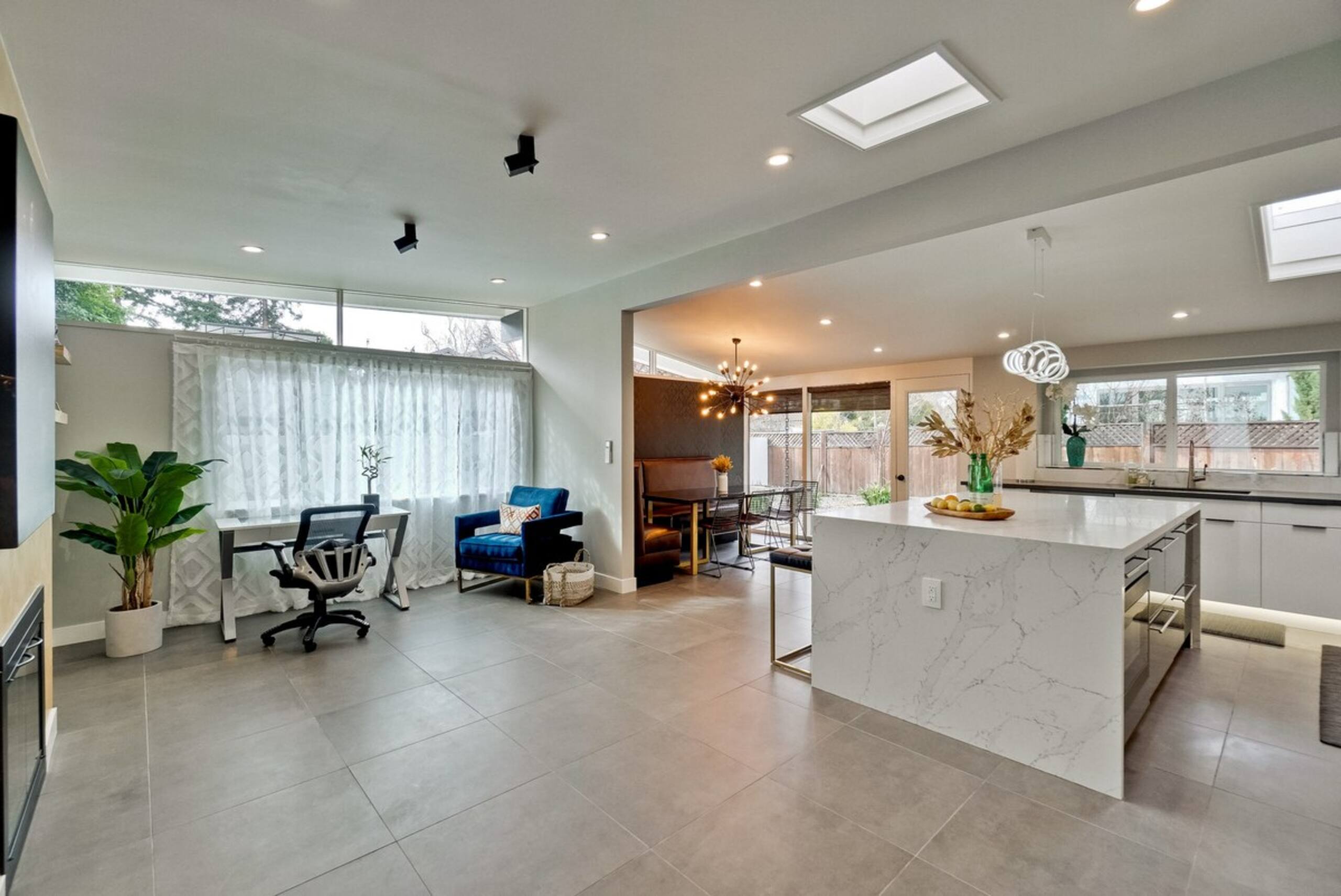 Contemporary 5BR Near Stanford & Tech HQs - Photo 16
