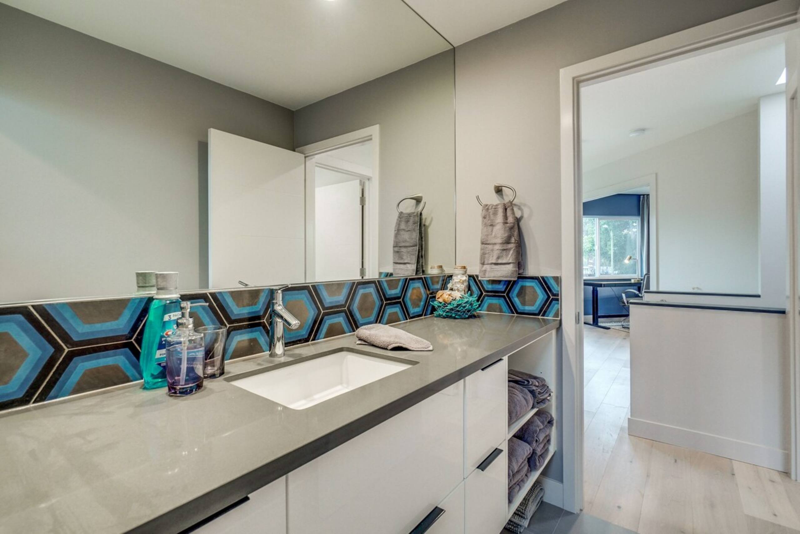 Contemporary 5BR Near Stanford & Tech HQs - Photo 40