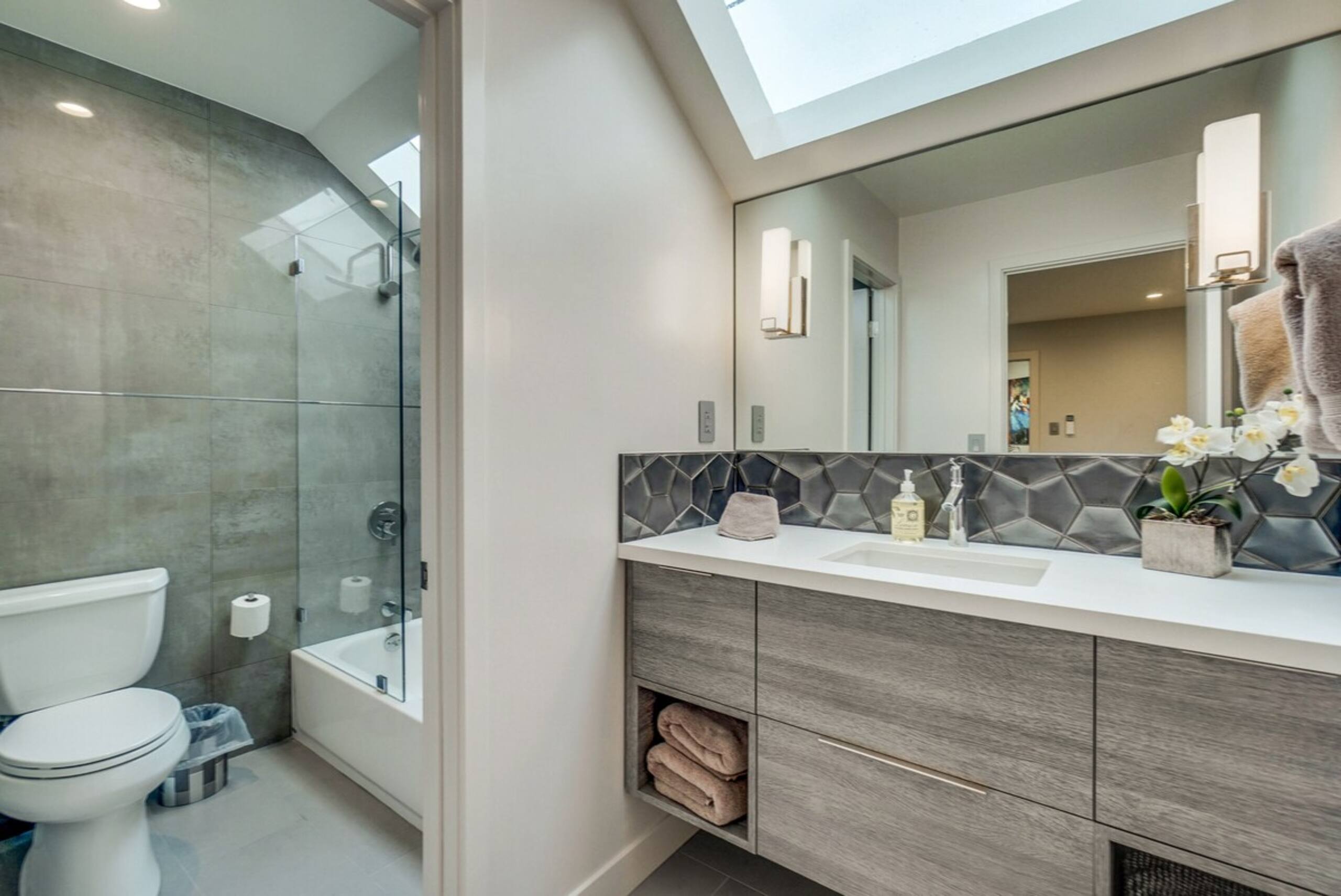 Contemporary 5BR Near Stanford & Tech HQs - Photo 38
