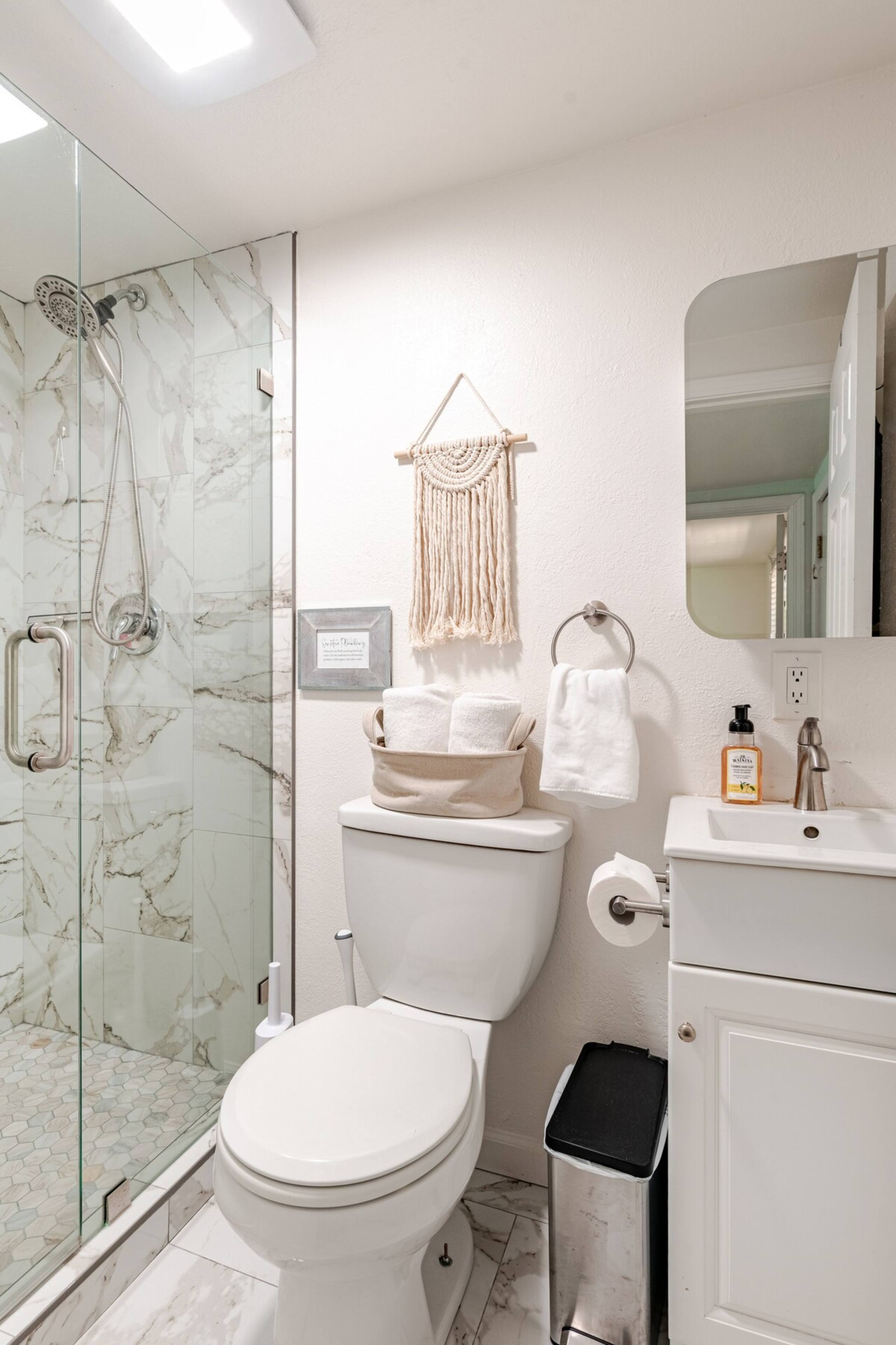 Updated 1-bedroom private in-law (no cleaning fee) - Photo 15