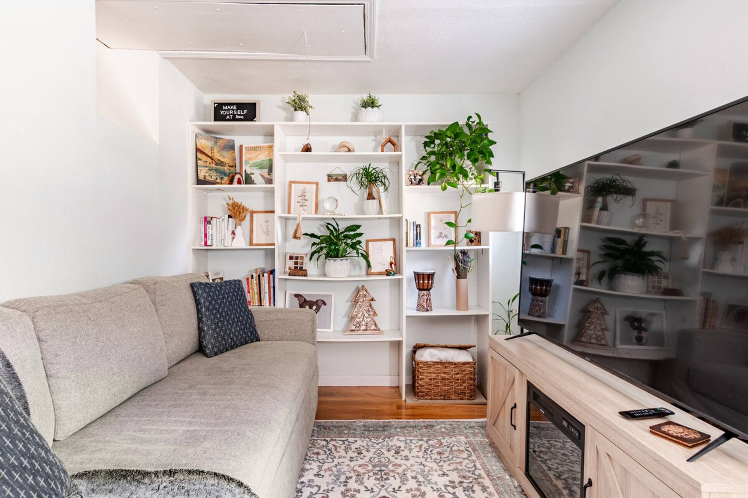 Updated 1-bedroom private in-law (no cleaning fee) - Photo 3