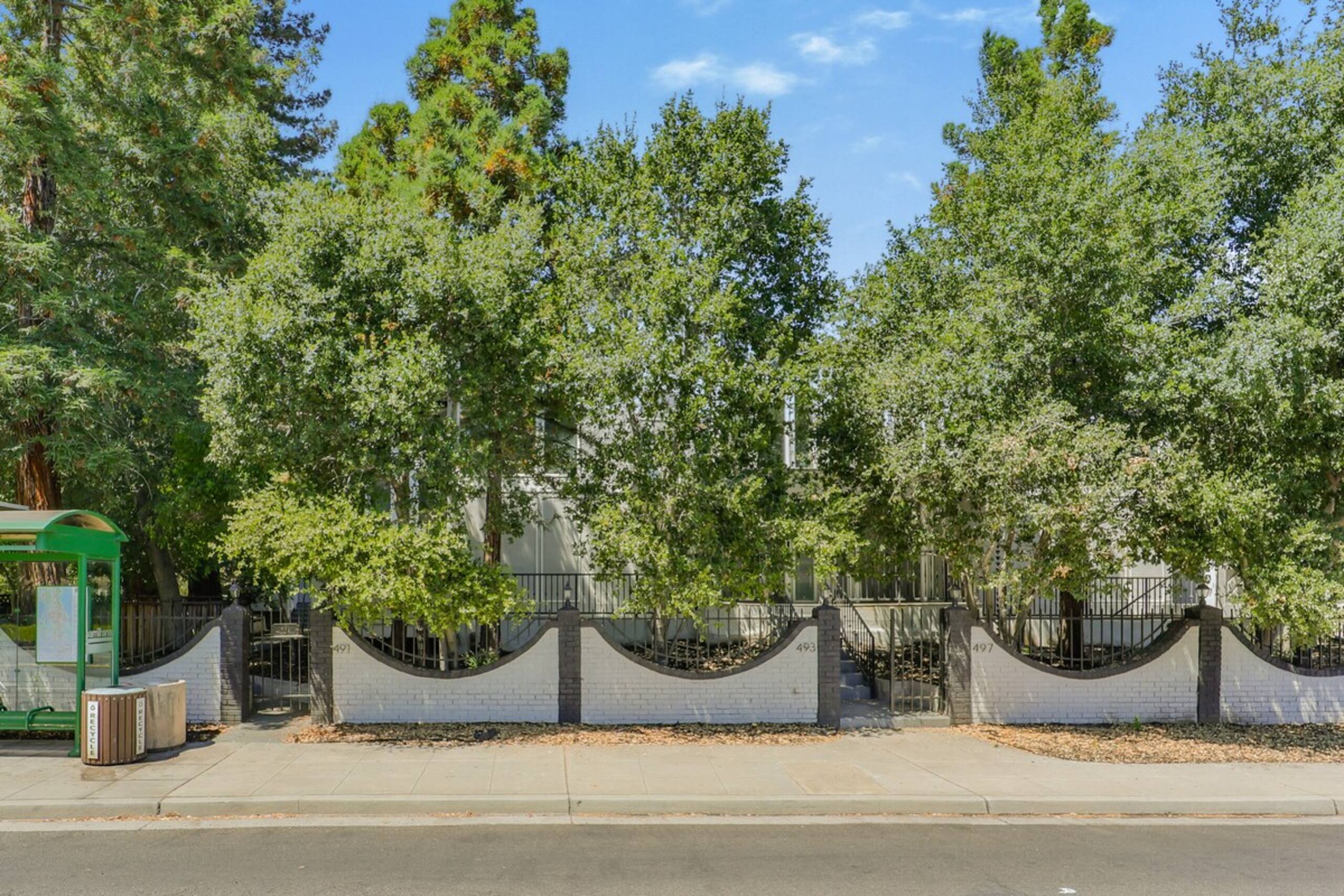 Luxury Family Home w AC and Patio near Meta and St - Photo 54