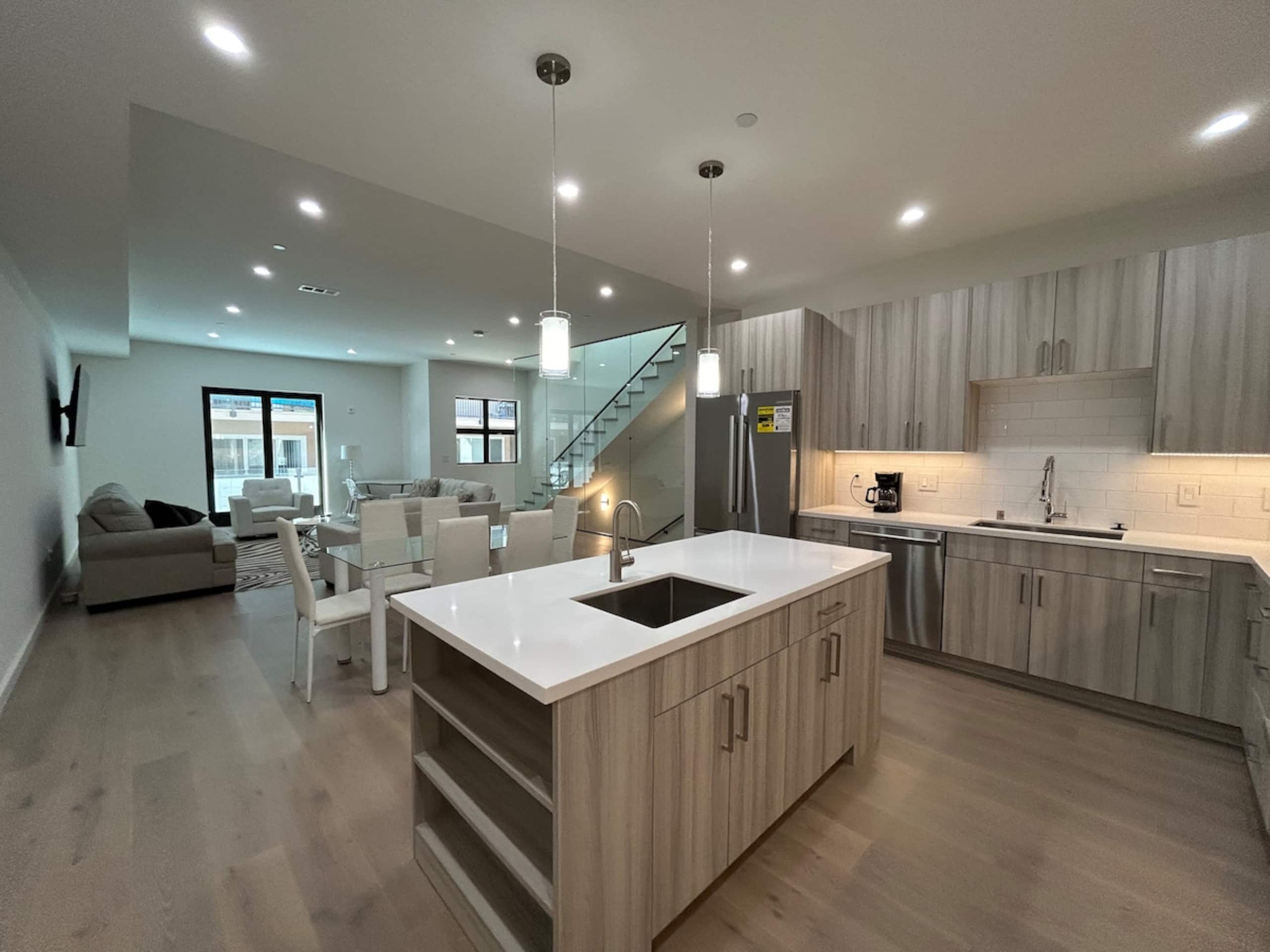 Sleek New Townhouse Balcony & Private Garage - Photo 3