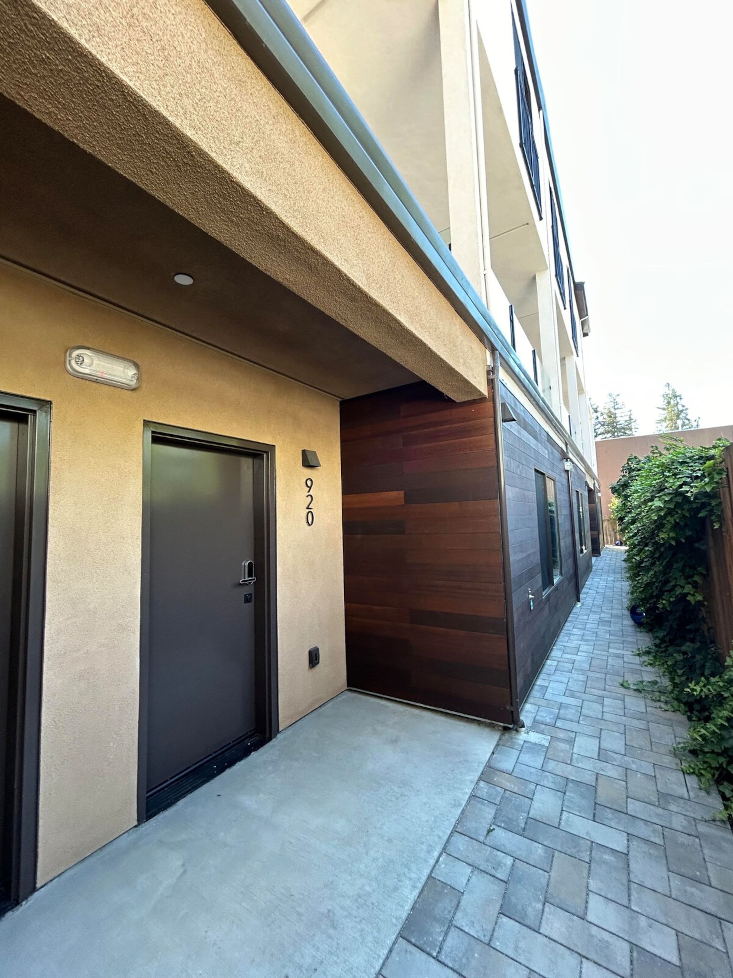 Sleek New Townhouse Balcony & Private Garage - Photo 28