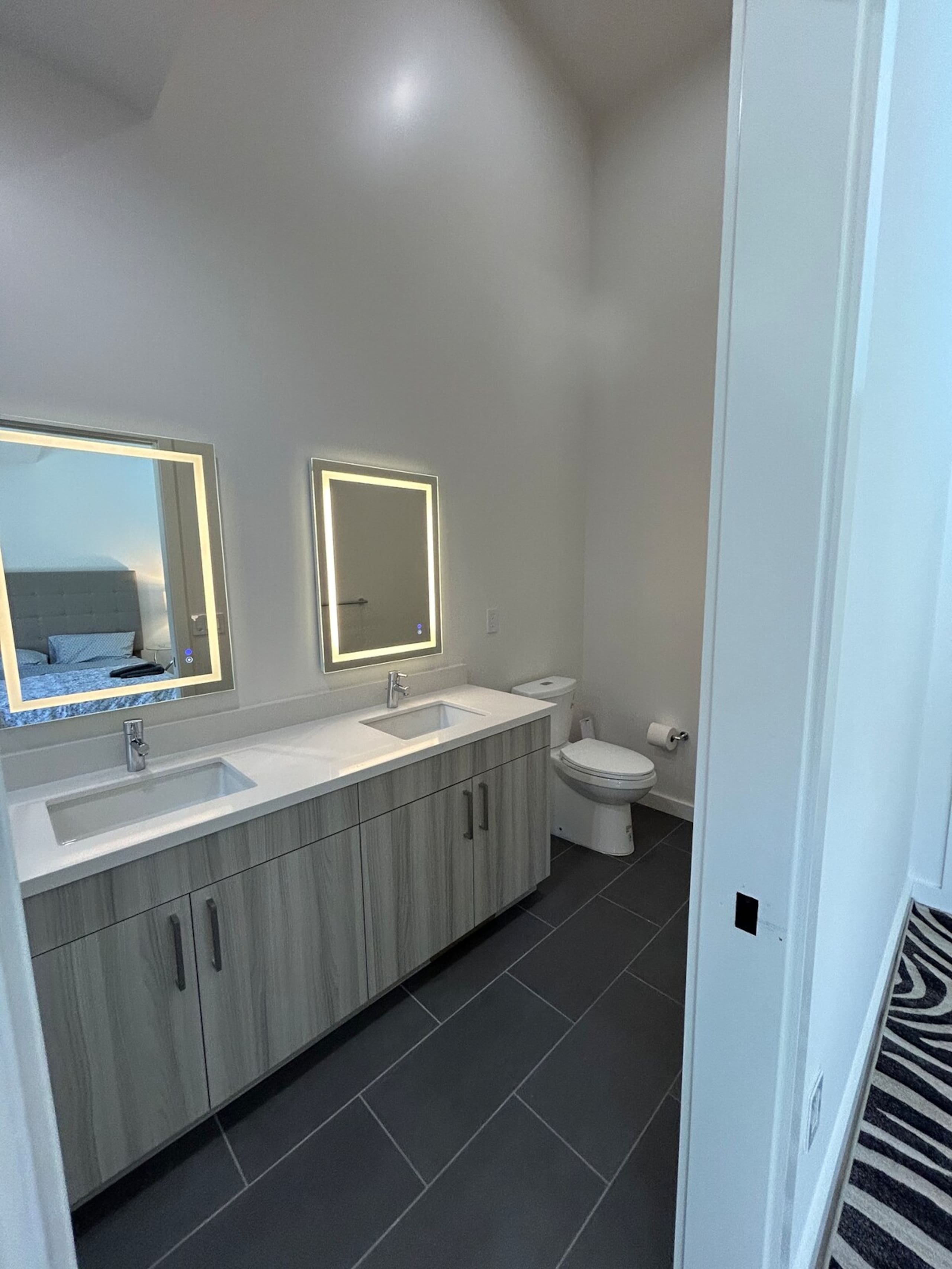 Sleek New Townhouse Balcony & Private Garage - Photo 9