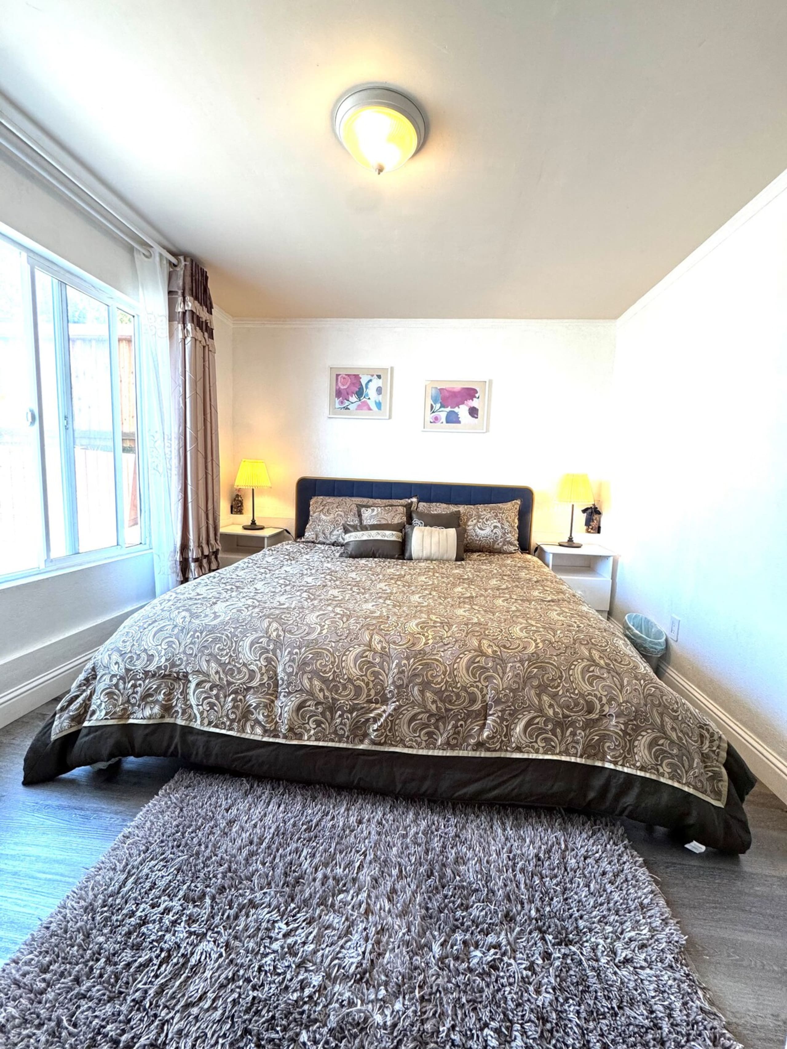 2BR Coastal Retreat, Quiet, Safe Area, Parking - Photo 9