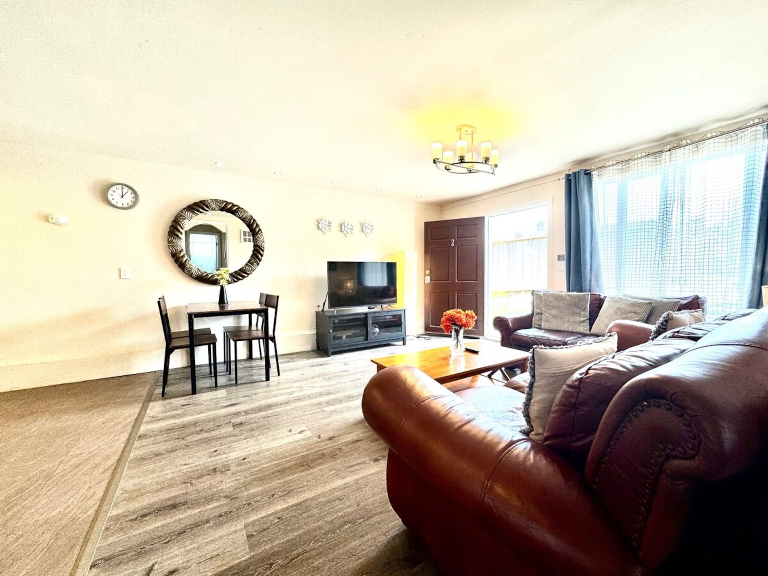 2BR Coastal Retreat, Quiet, Safe Area, Parking - Photo 10
