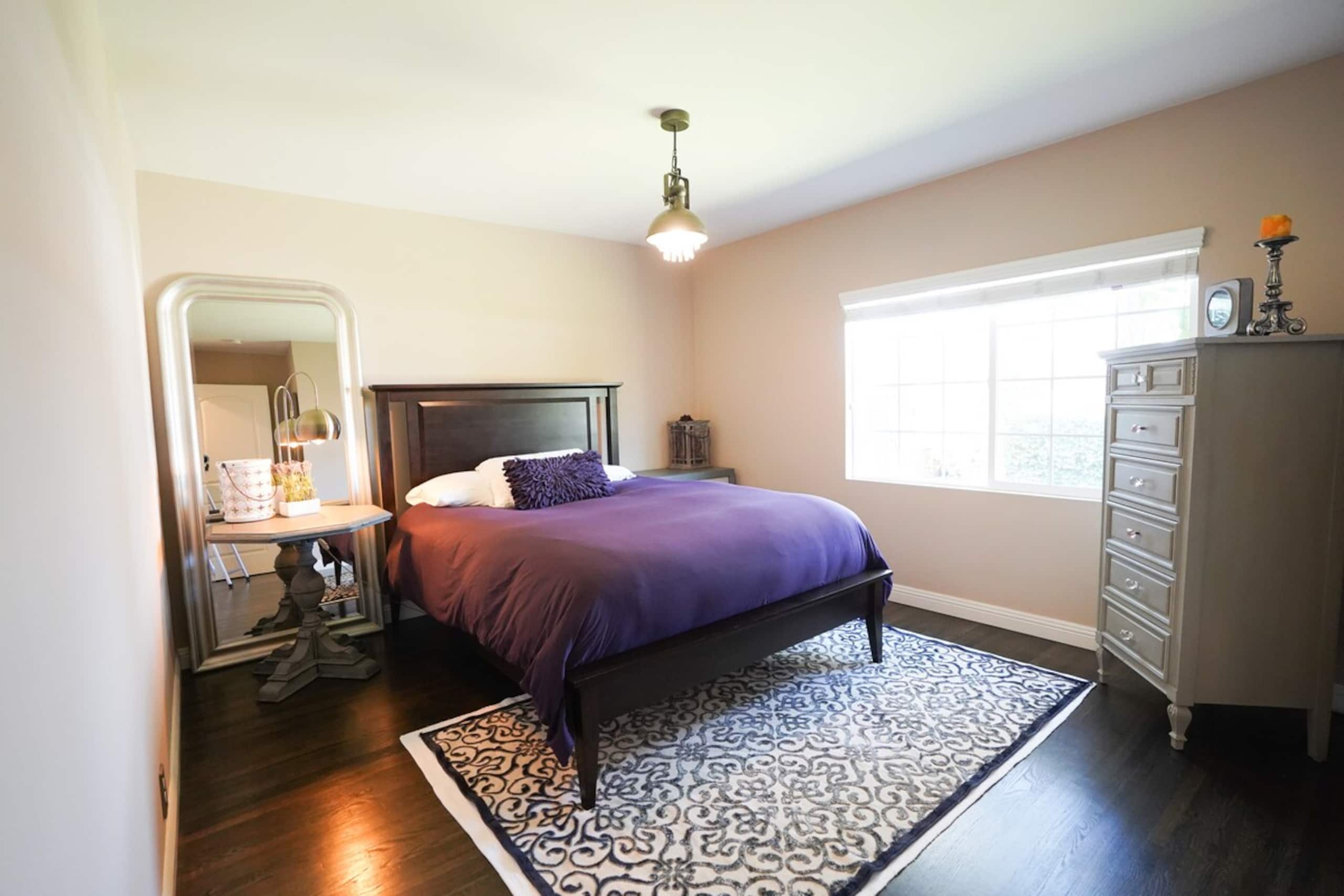 Bright & Cheery 3Bd 2Bath Easy Walk to Downtown - Photo 11