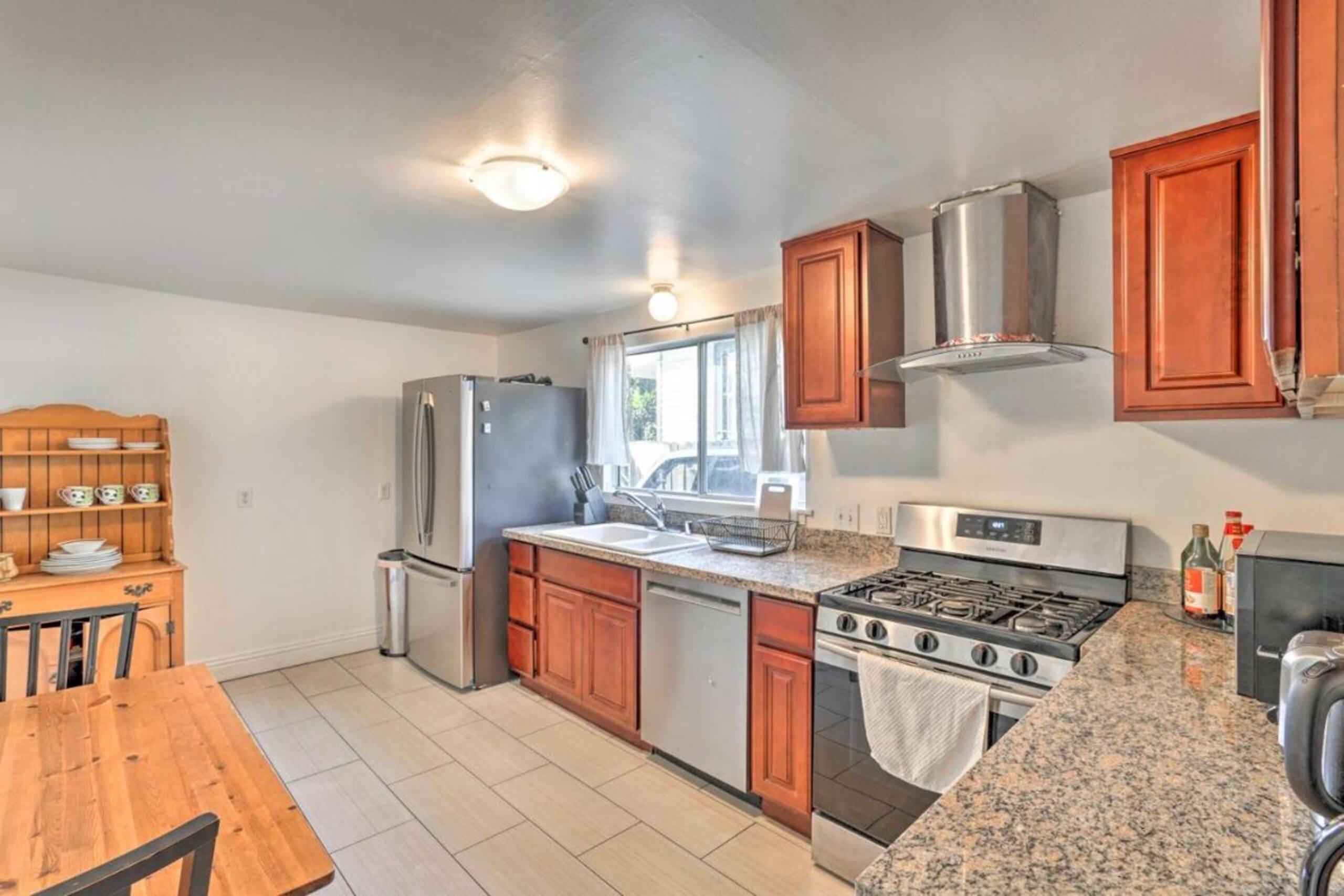 Diamond Laurel Nice 6br3ba house 10bed parkings - Photo 1
