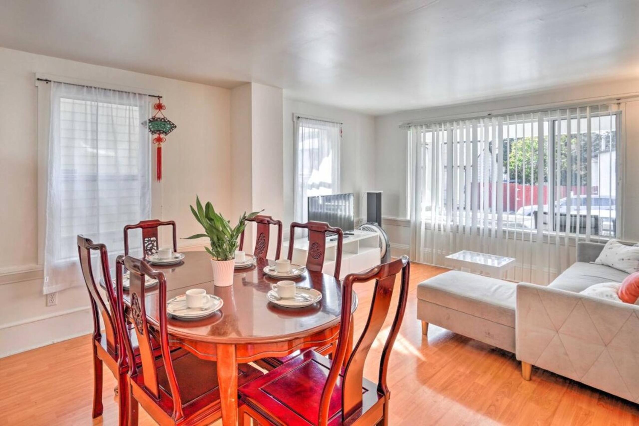 Diamond Laurel Nice 6br3ba house 10bed parkings - Photo 4