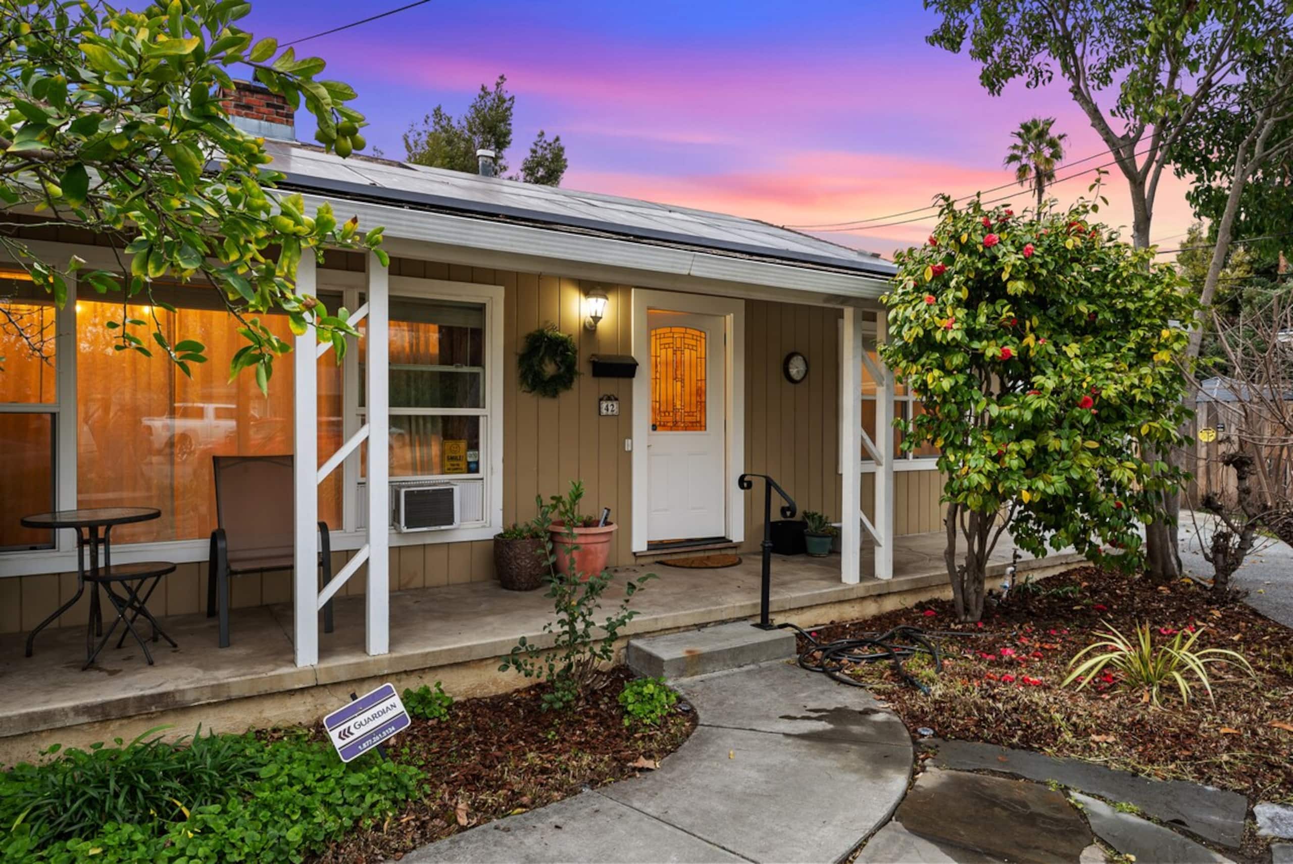 Charming Home w/ orange backyard in Redwood City - Photo 76