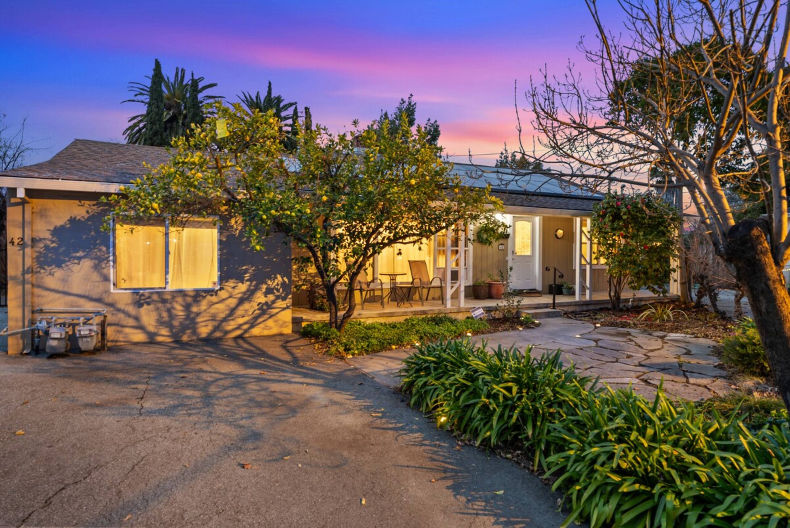 Charming Home w/ orange backyard in Redwood City - Photo 79