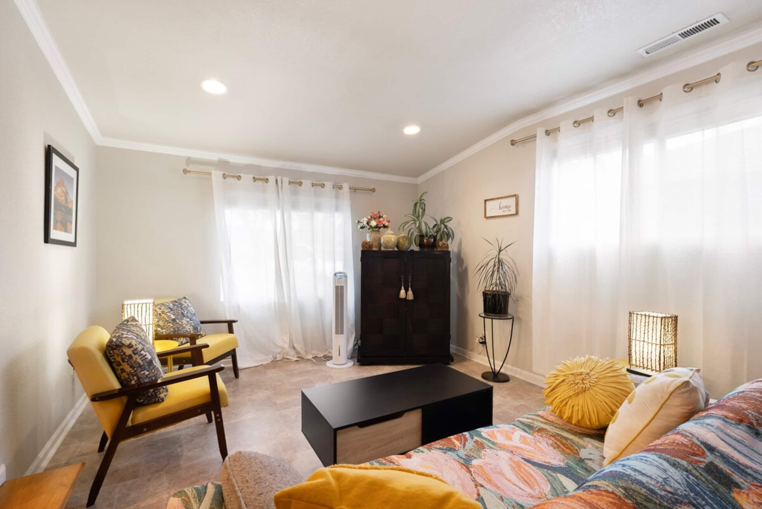 Charming Home w/ orange backyard in Redwood City - Photo 13