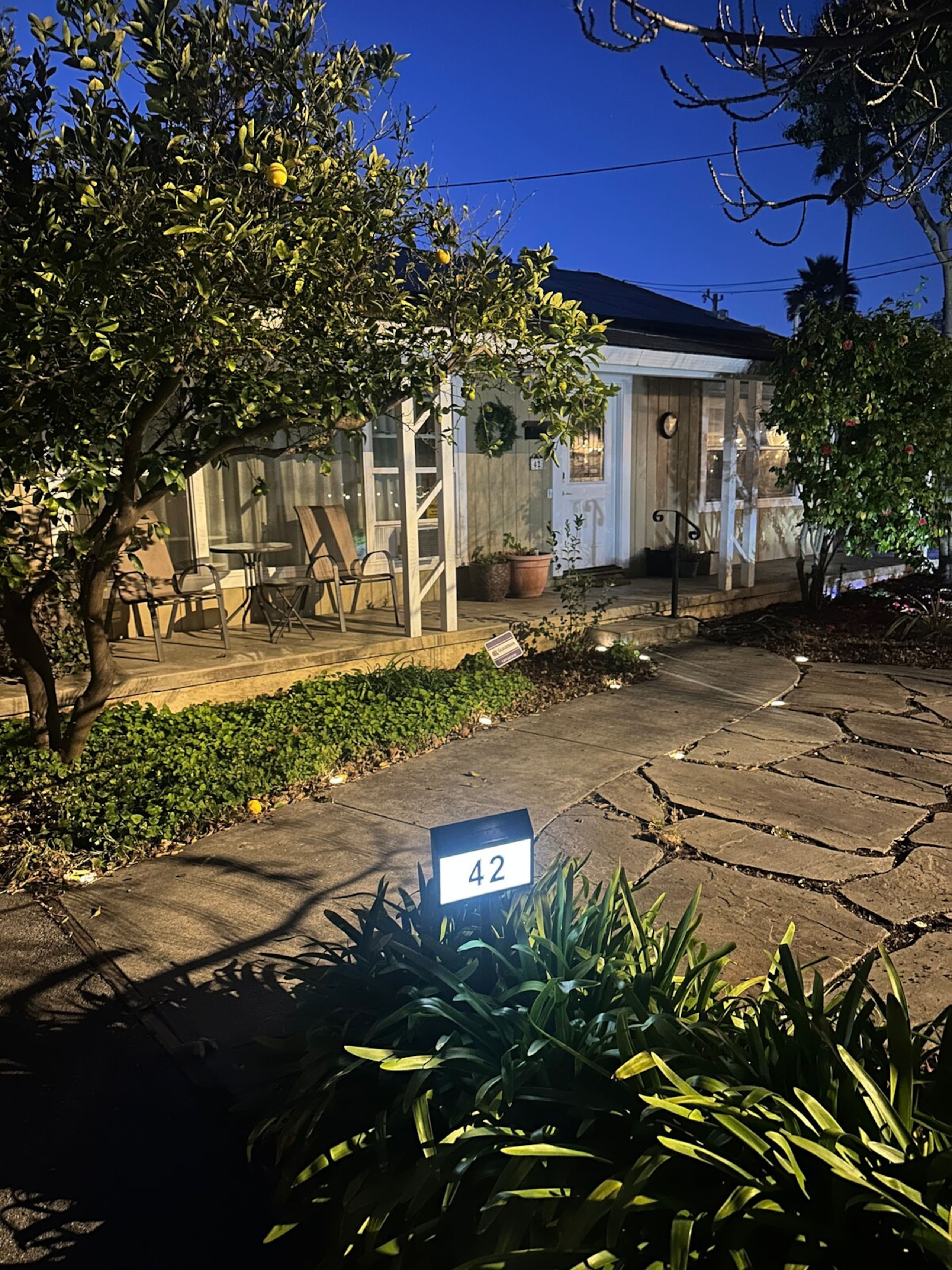 Charming Home w/ orange backyard in Redwood City - Photo 85
