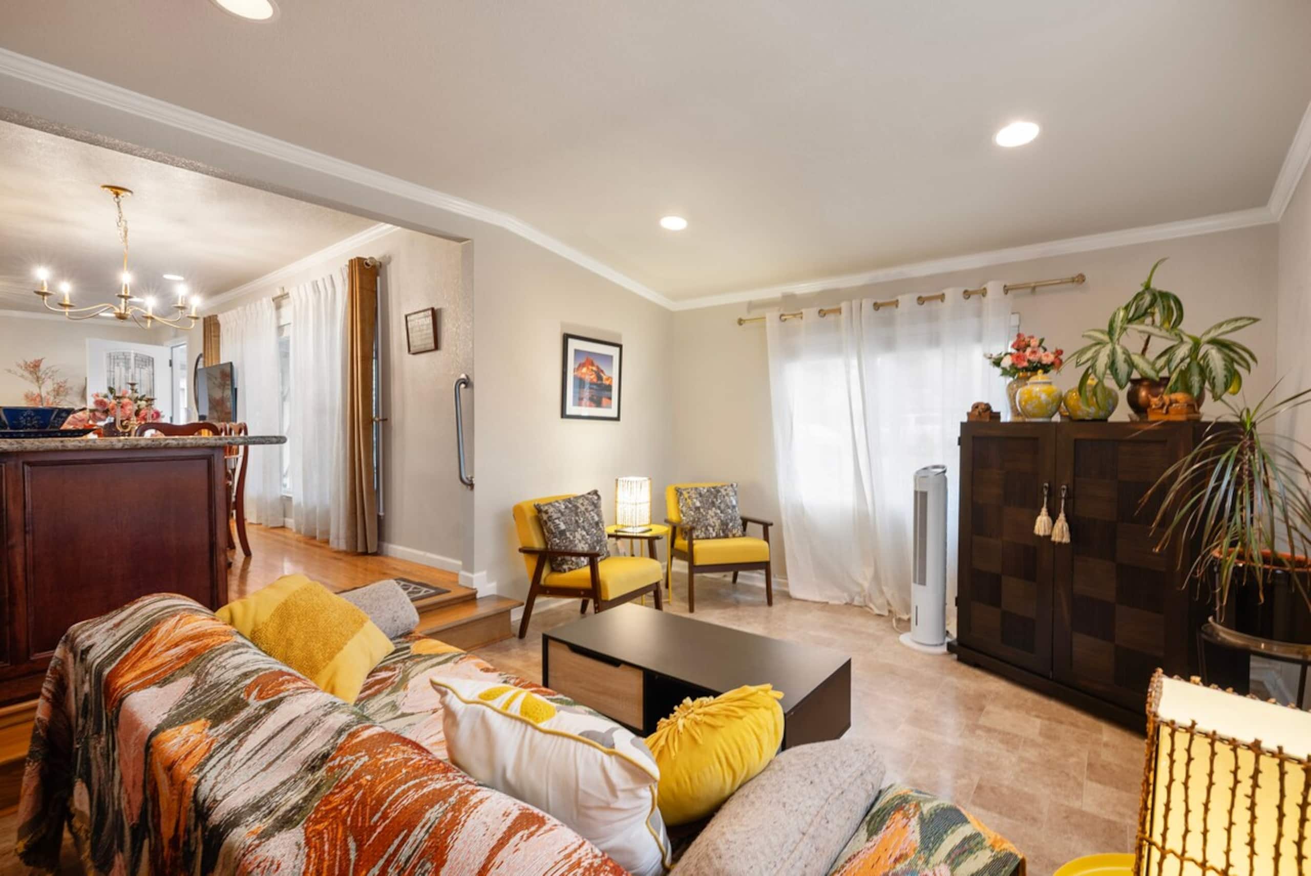Charming Home w/ orange backyard in Redwood City - Photo 11