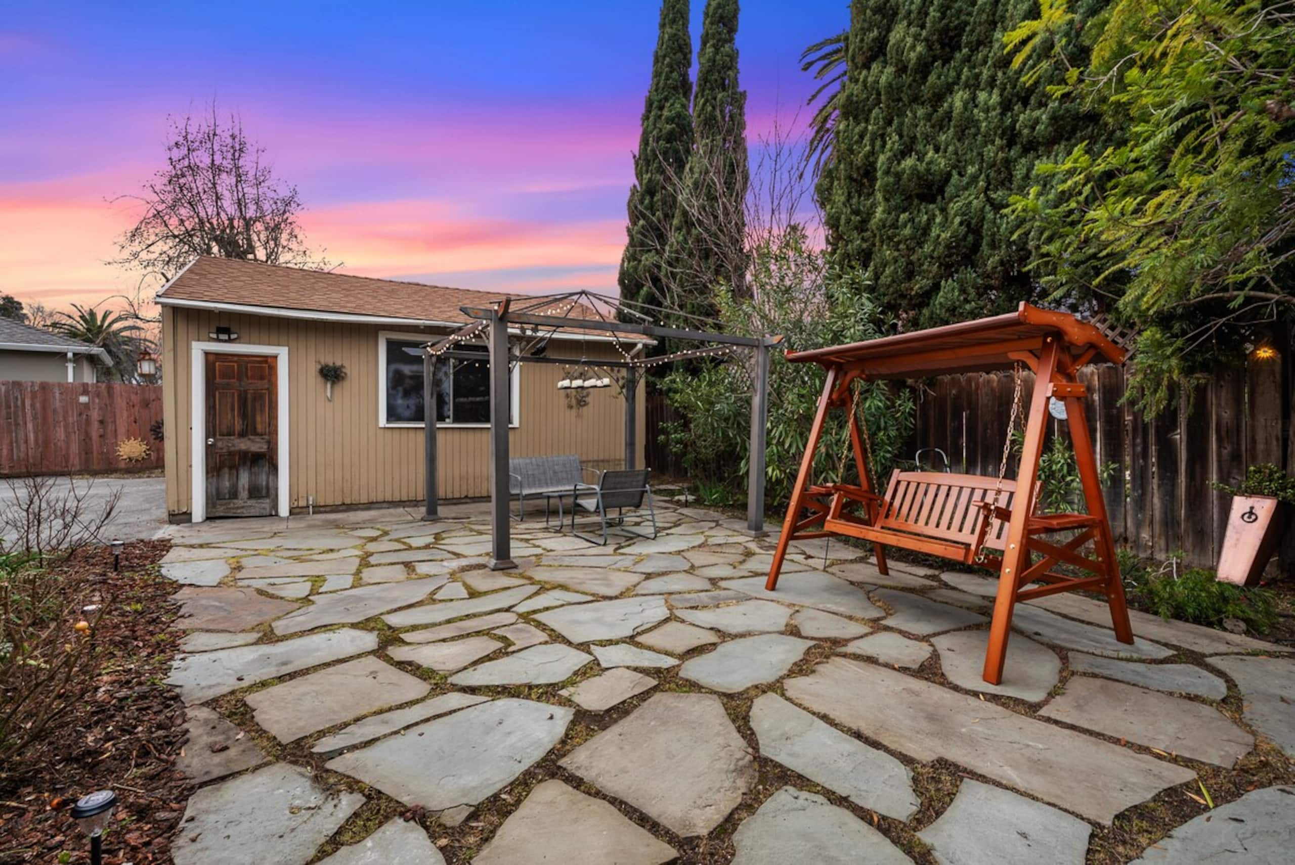Charming Home w/ orange backyard in Redwood City - Photo 68