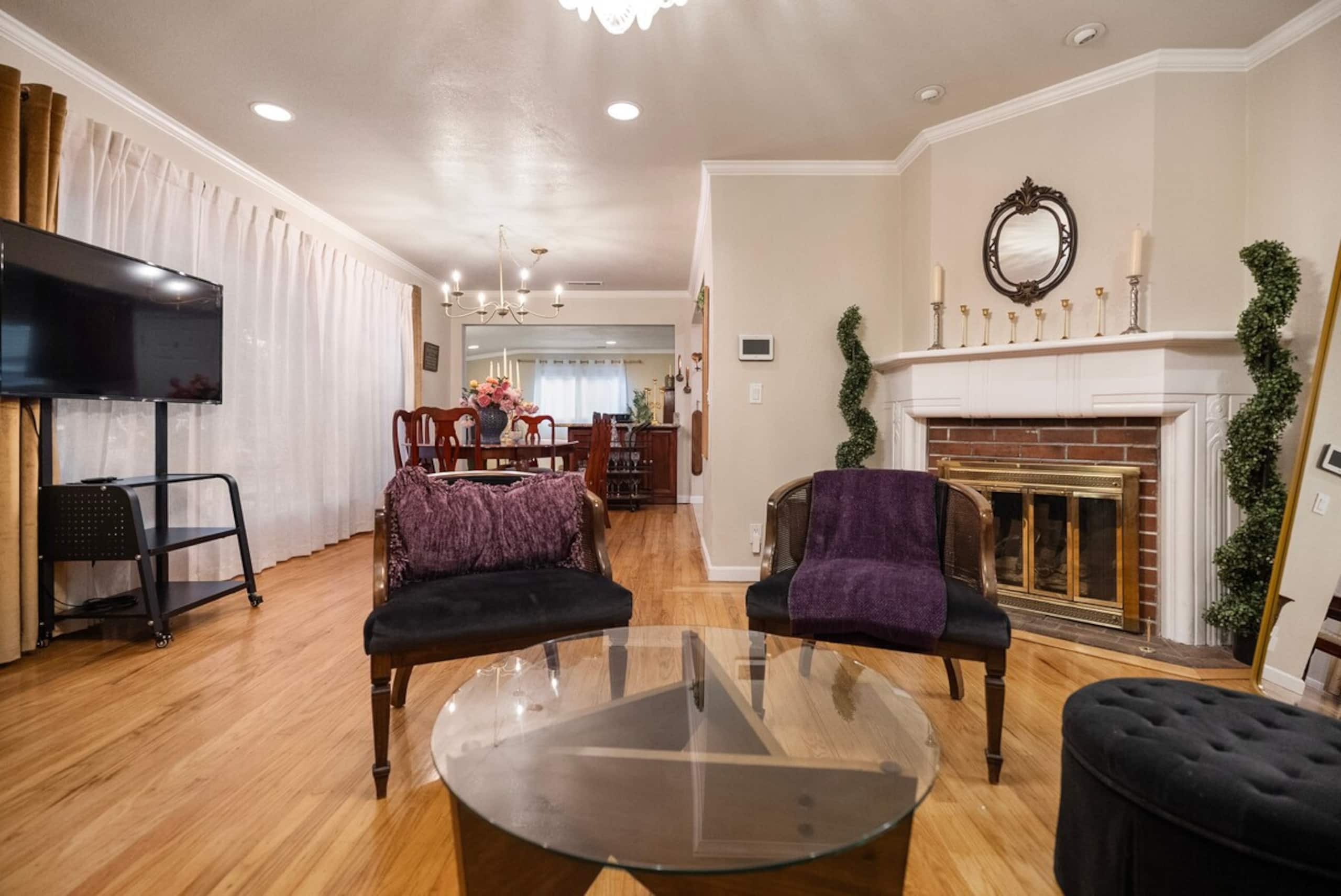Charming Home w/ orange backyard in Redwood City - Photo 19