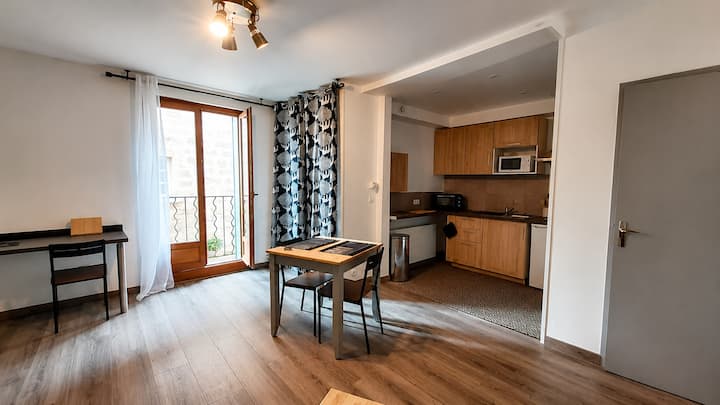 Studio Cosy Dans Le Centre Historique - Pézenas