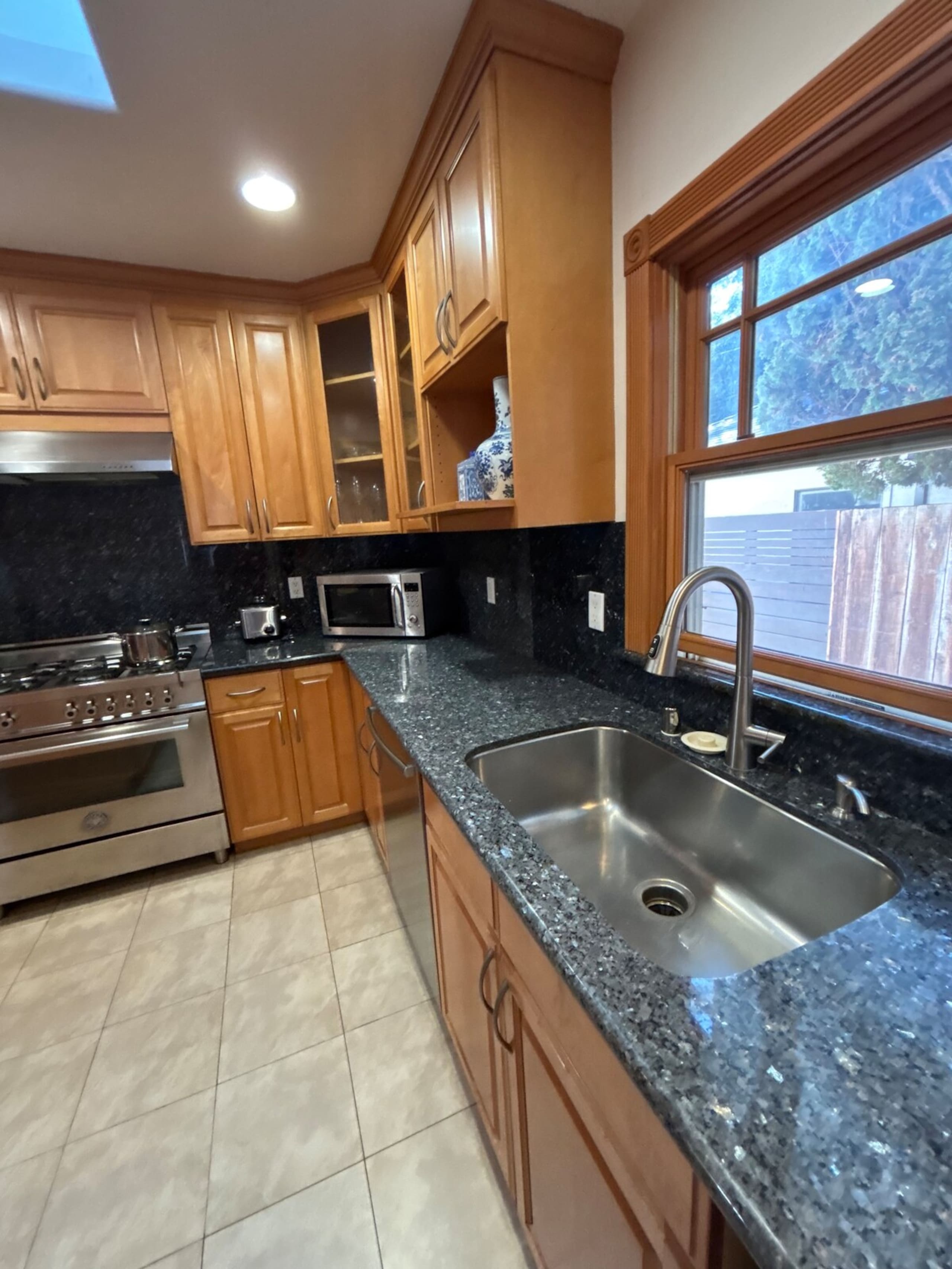 2 Bedroom 2 Bath near Stanford - Photo 1