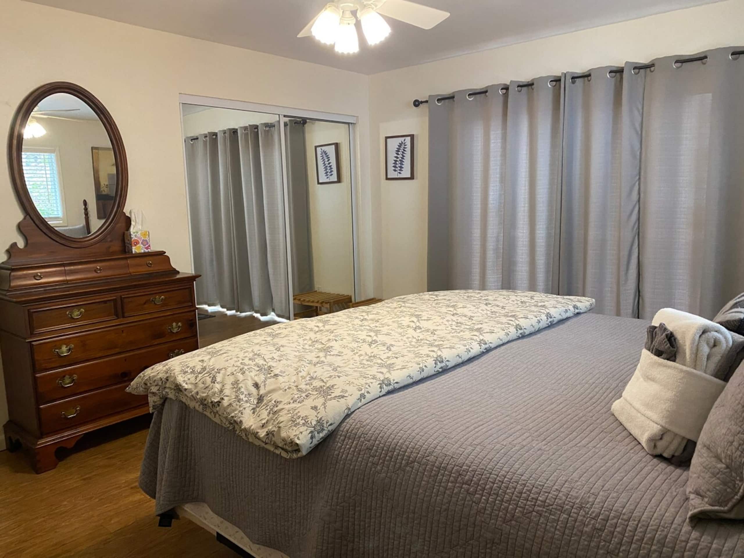 Spacious, Affordable, Pet Friendly House With Spa - Photo 8