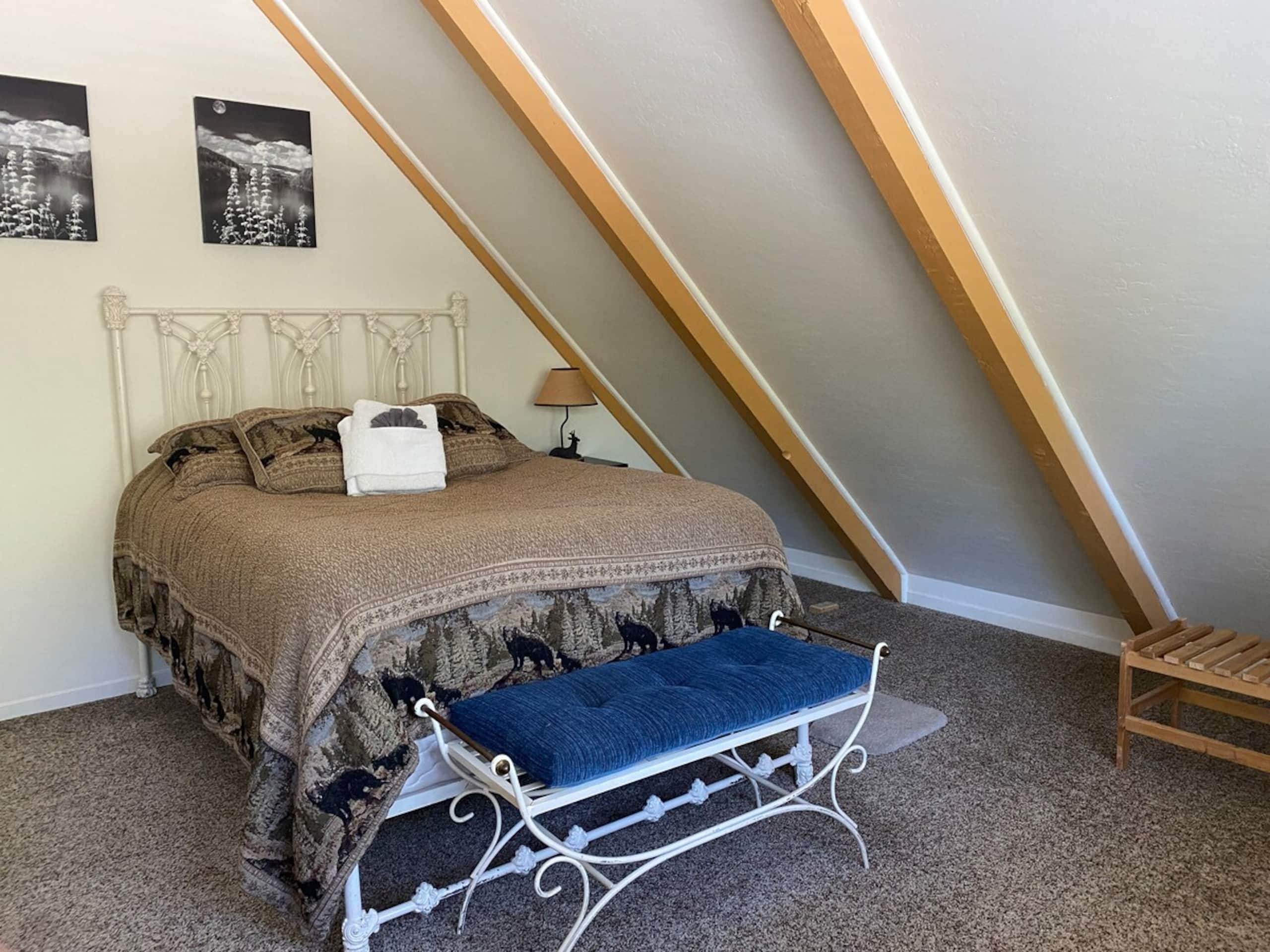 Spacious, Affordable, Pet Friendly House With Spa - Photo 13
