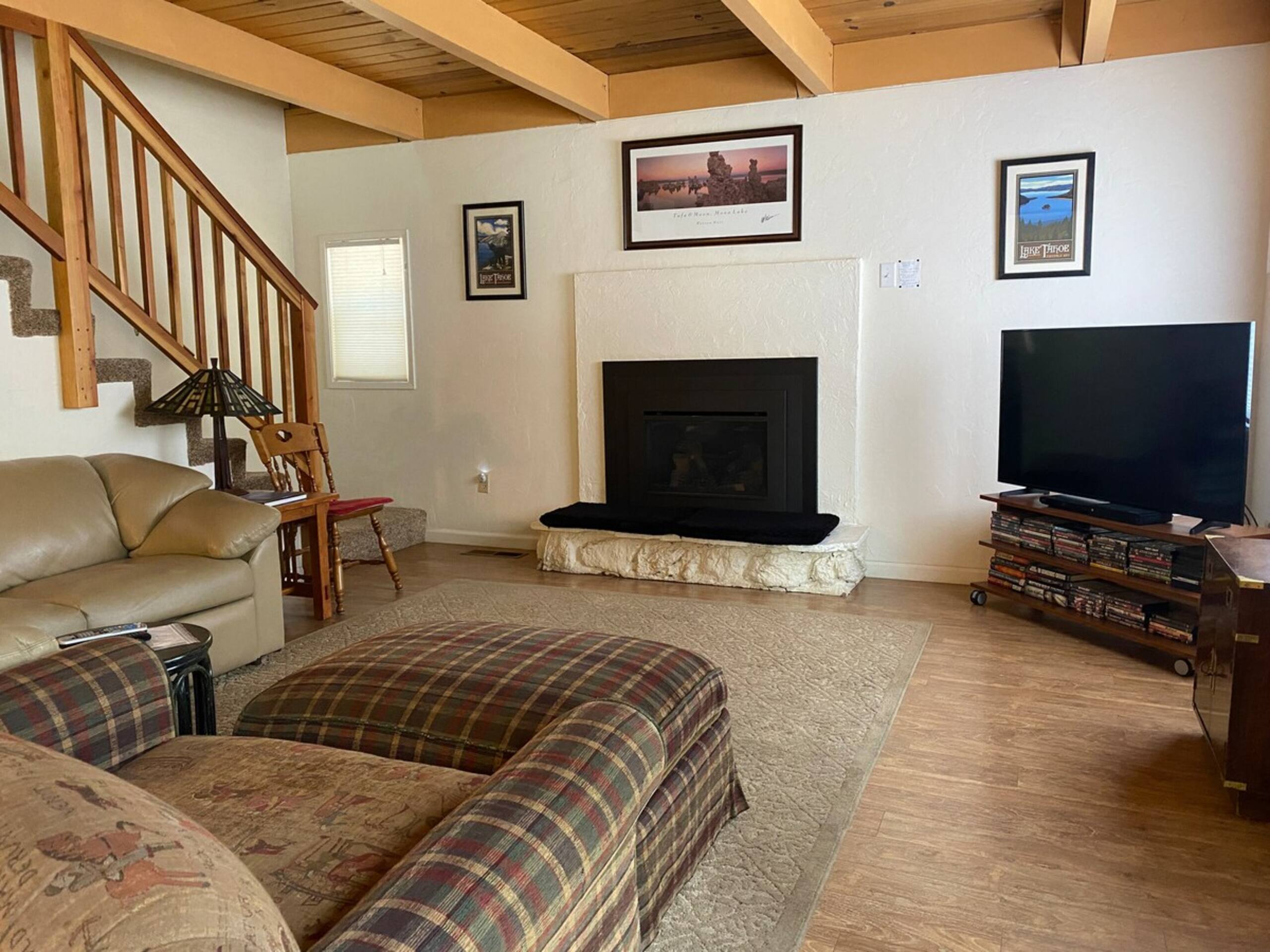 Spacious, Affordable, Pet Friendly House With Spa - Photo 2